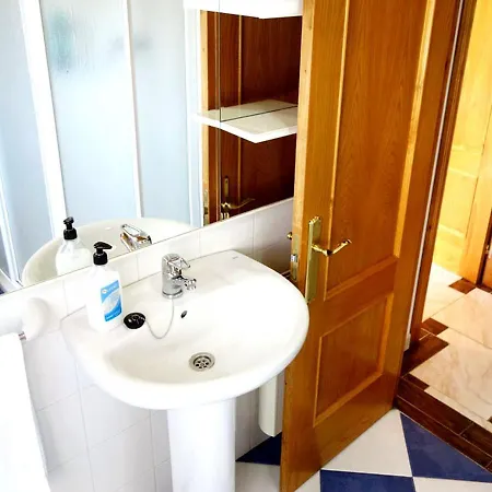 Apartamento En Bonito Pueblo Costero